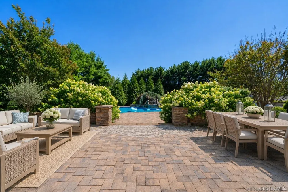 30 Hampton Drive Center Moriches, NY 11934