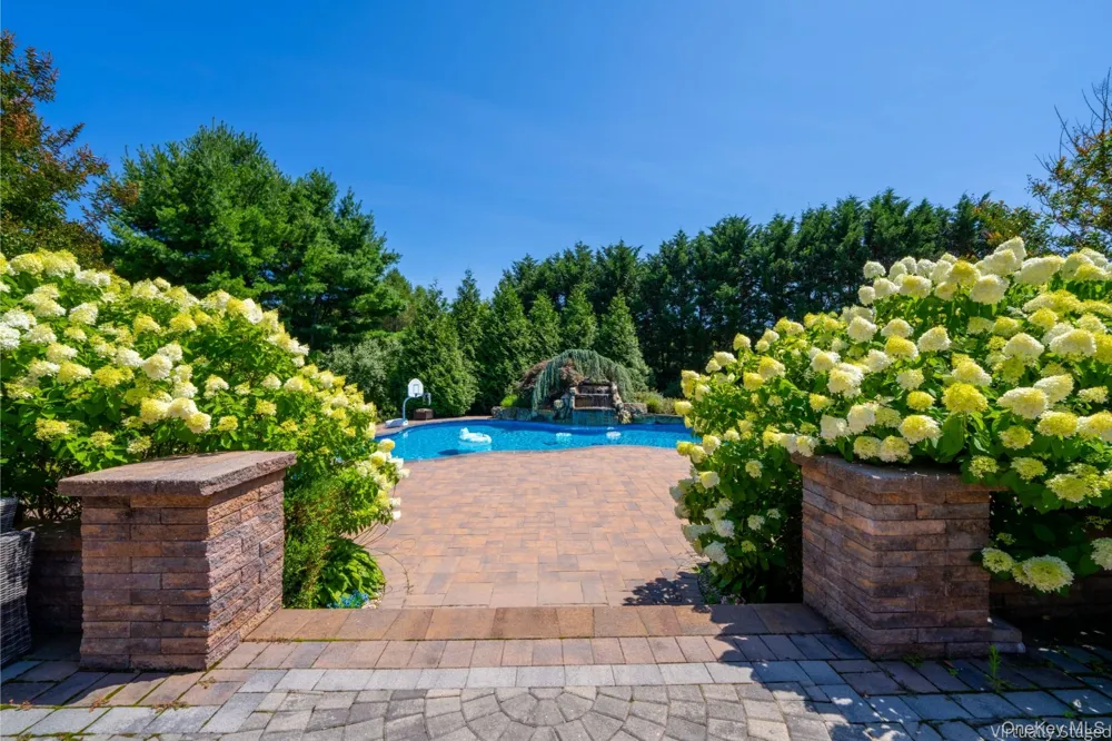 30 Hampton Drive Center Moriches, NY 11934