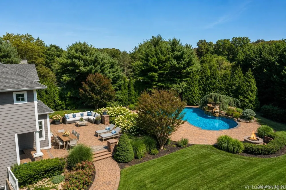 30 Hampton Drive Center Moriches, NY 11934