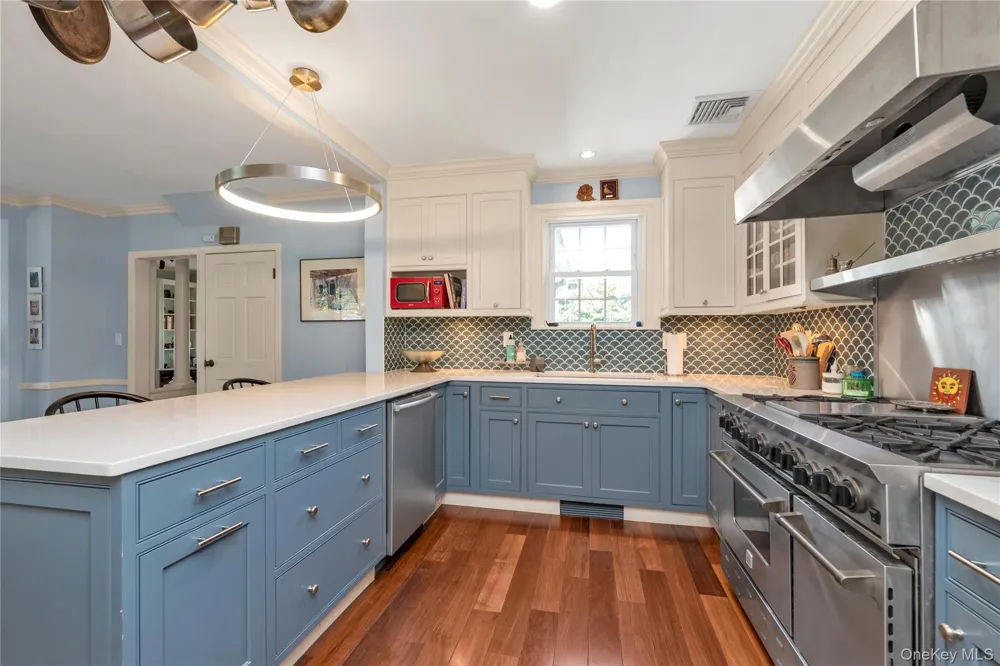 51 Tooker Avenue Oyster Bay, NY 11771