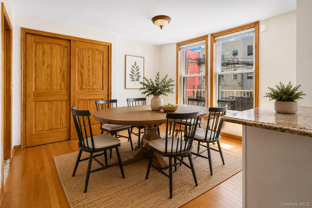 3039 36th Street Astoria, NY 11103