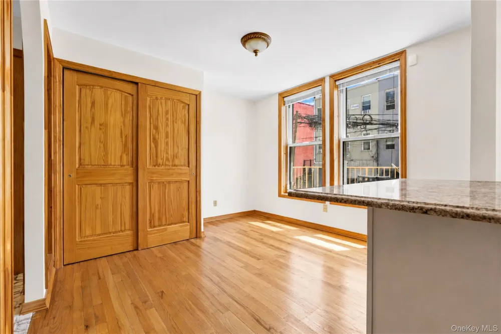 3039 36th Street Astoria, NY 11103