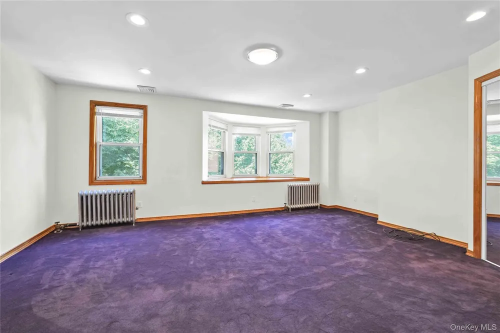 3039 36th Street Astoria, NY 11103