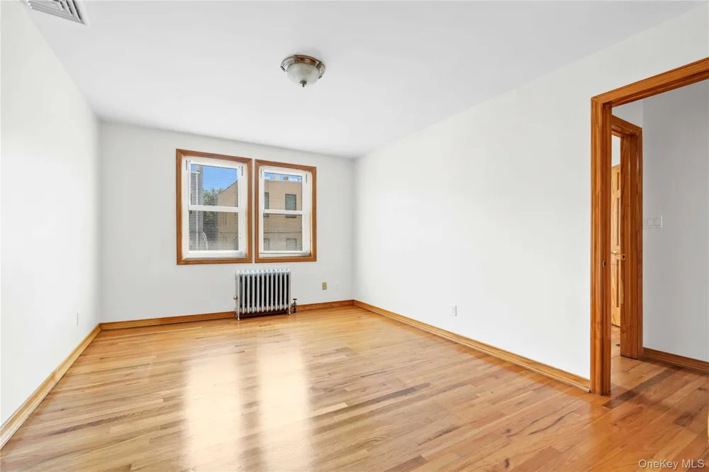 3039 36th Street Astoria, NY 11103