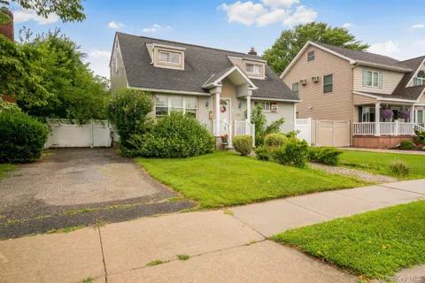 68 Cliff Drive