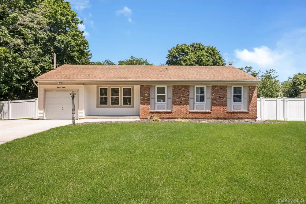 93 Raynor Road Ridge, NY 11961