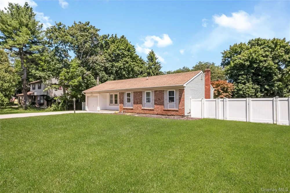 93 Raynor Road Ridge, NY 11961