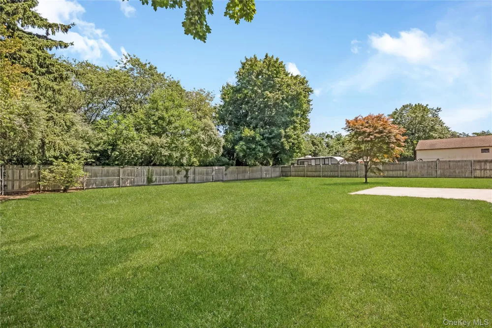 93 Raynor Road Ridge, NY 11961