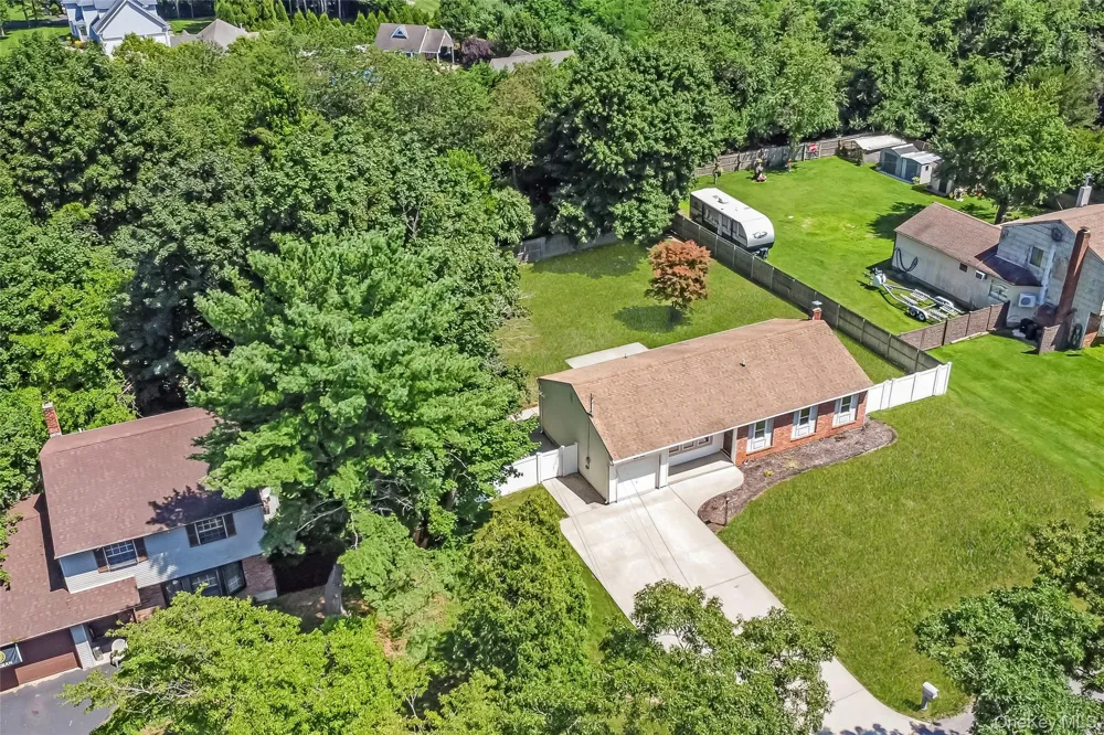 93 Raynor Road Ridge, NY 11961