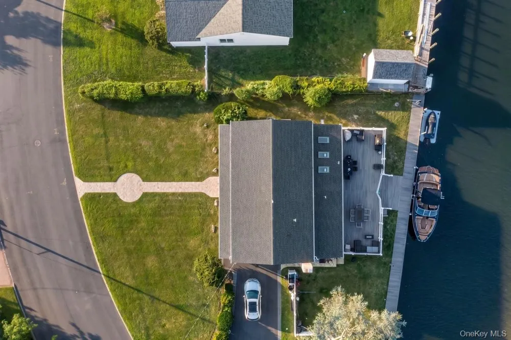 336 Grand Central Avenue Amityville, NY 11701