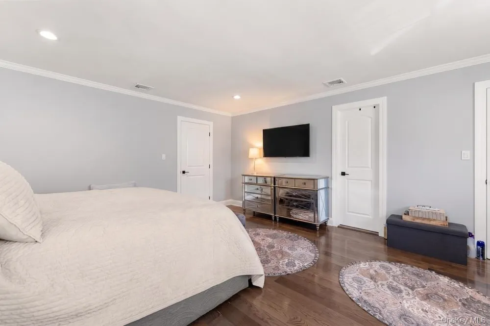 336 Grand Central Avenue Amityville, NY 11701