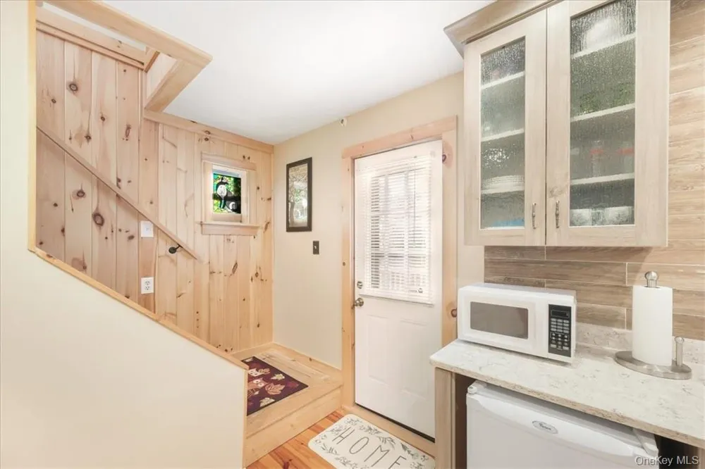 96 Treetops Trail Bloomingburg, NY 12721