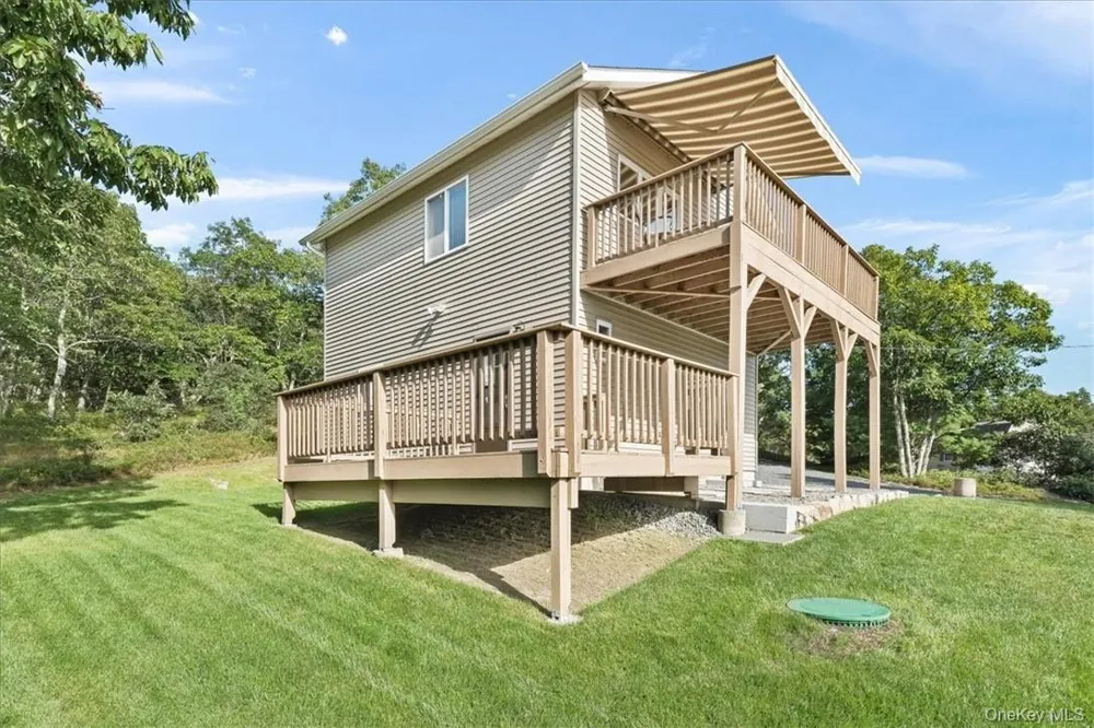 96 Treetops Trail Bloomingburg, NY 12721