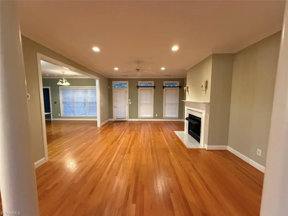 2208 Anchoridge Avenue High Point, NC 27265