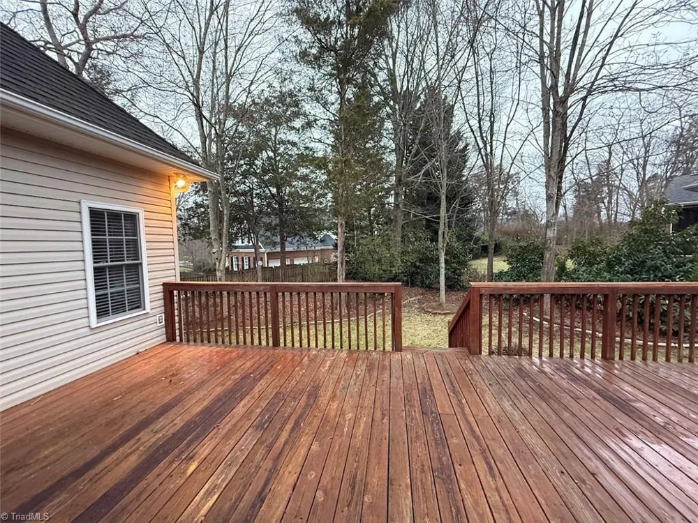 2208 Anchoridge Avenue High Point, NC 27265
