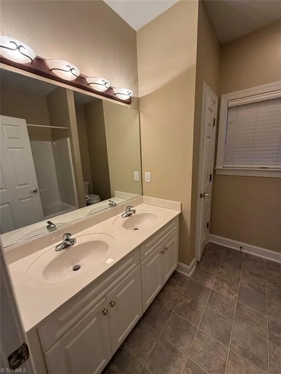 2208 Anchoridge Avenue High Point, NC 27265