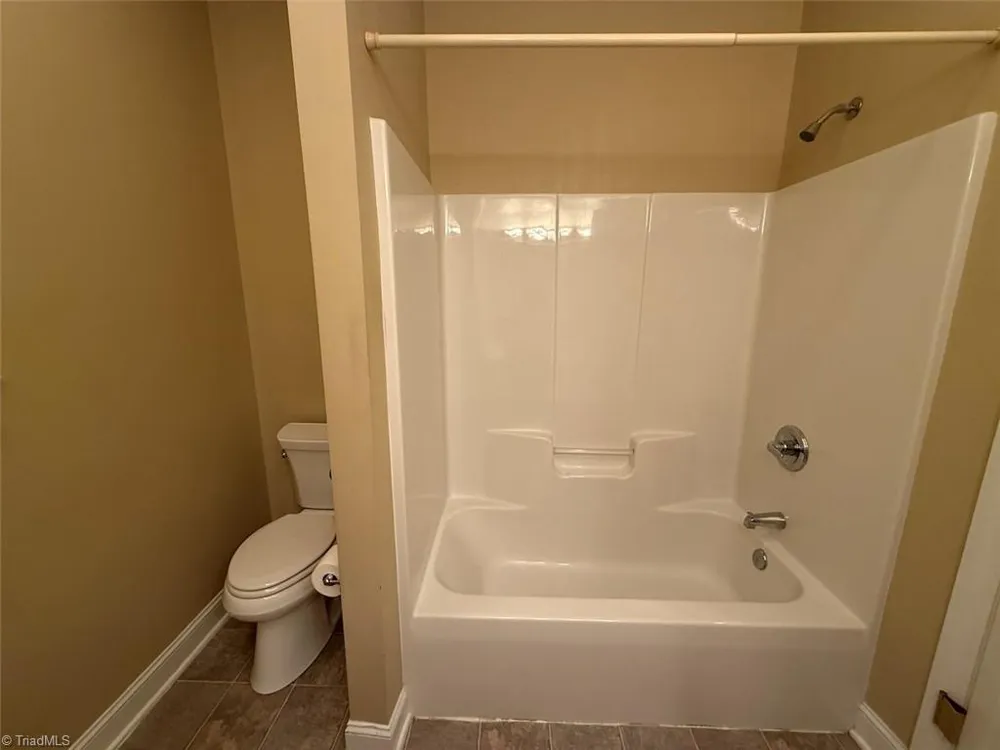 2208 Anchoridge Avenue High Point, NC 27265