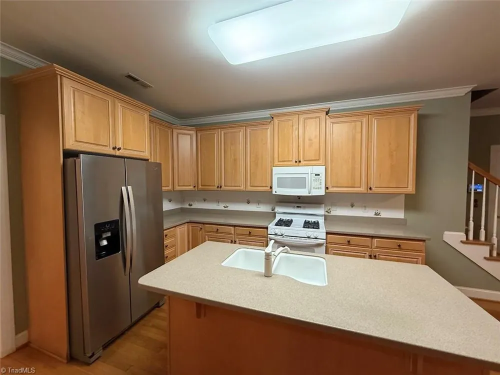 2208 Anchoridge Avenue High Point, NC 27265