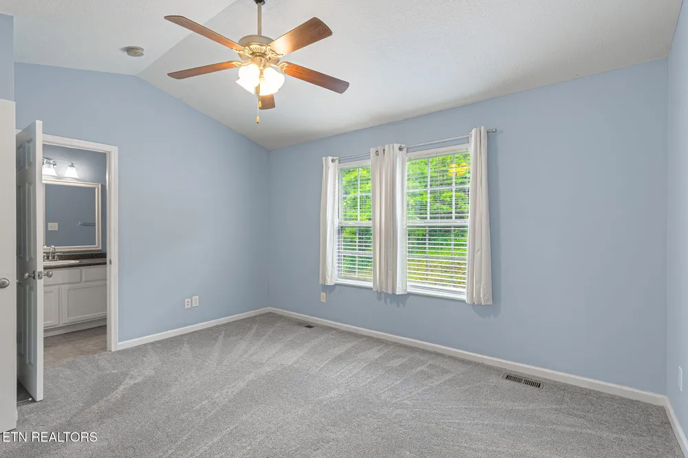 8025 Cold Stream Lane Knoxville, TN 37920