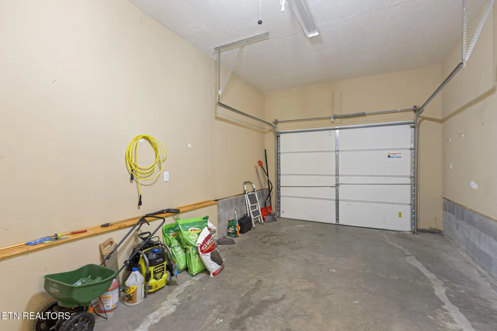 8025 Cold Stream Lane Knoxville, TN 37920