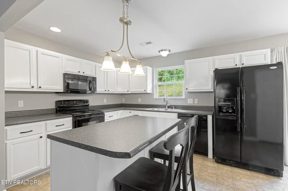 8025 Cold Stream Lane Knoxville, TN 37920