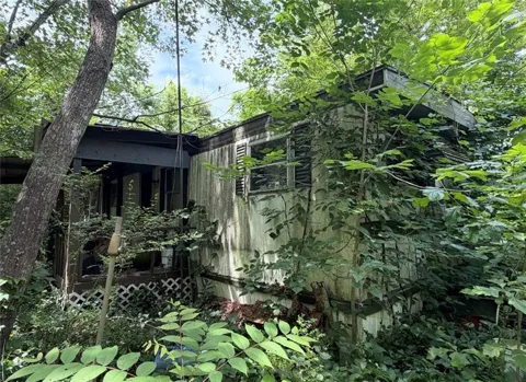 158 Bowling Road