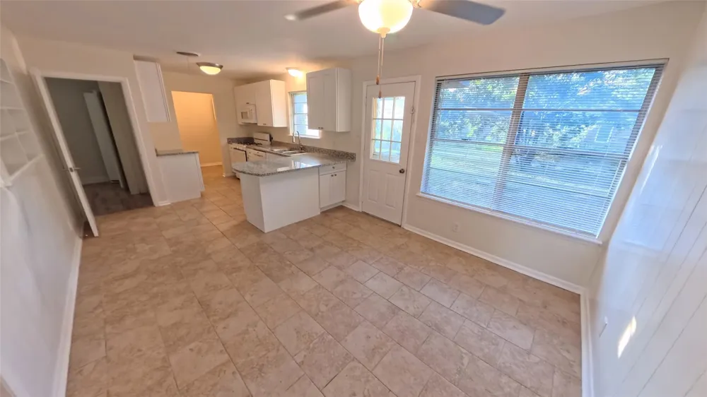 617 E TYLER STREET Richardson, TX 75081
