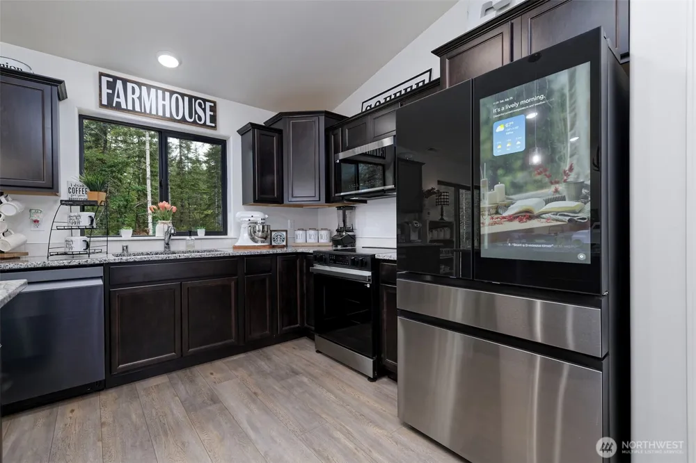 19 Raven Lane Elma, WA 98541