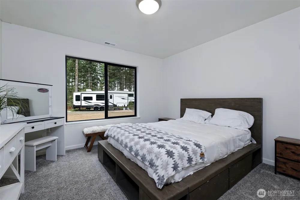 19 Raven Lane Elma, WA 98541