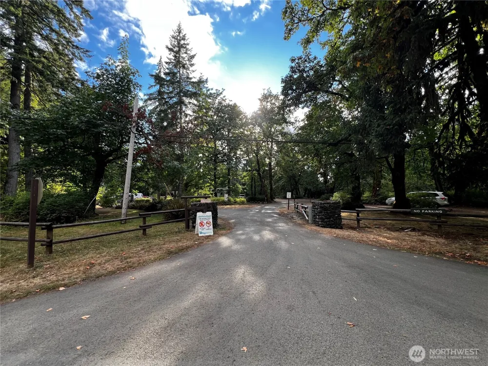 19 Raven Lane Elma, WA 98541