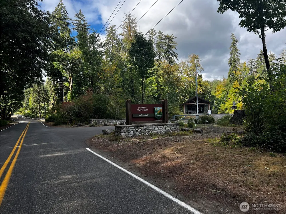 19 Raven Lane Elma, WA 98541