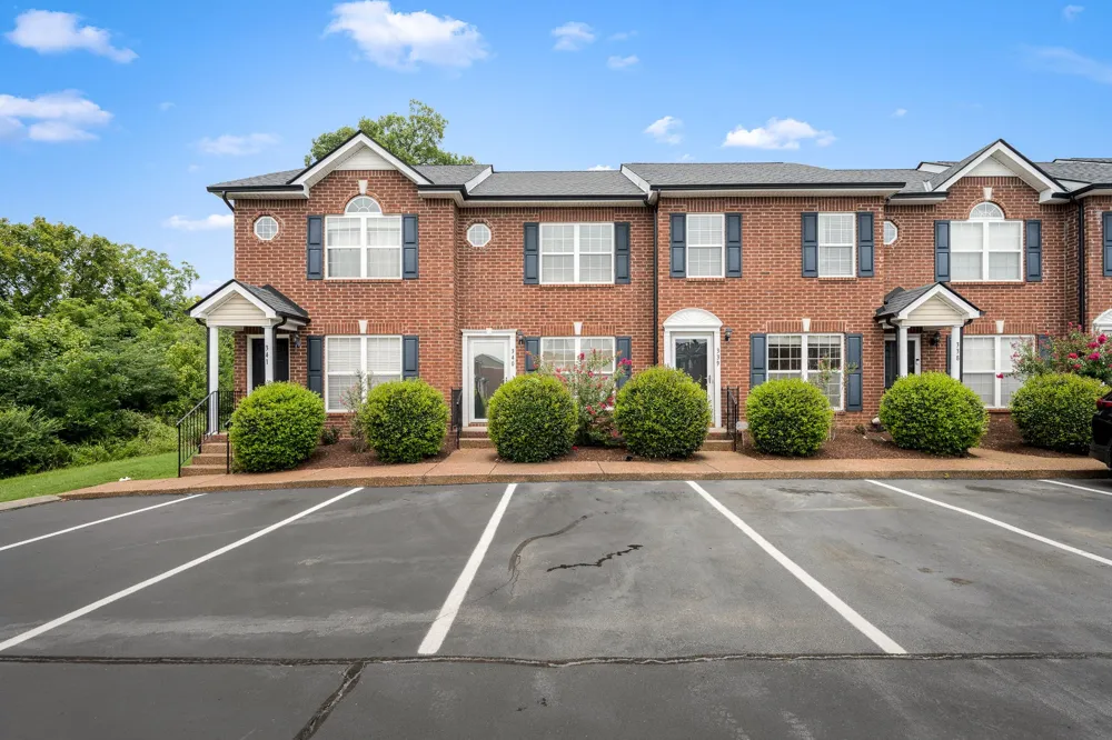 340 Stewarts Landing Cir Smyrna, TN 37167