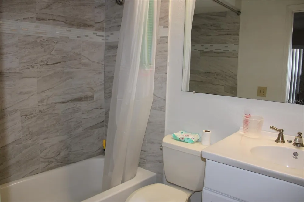 6121 56TH AVENUE St Petersburg, FL 33709
