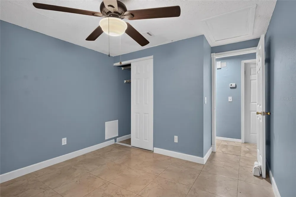 6711 GLEN FOREST COURT Tampa, FL 33615