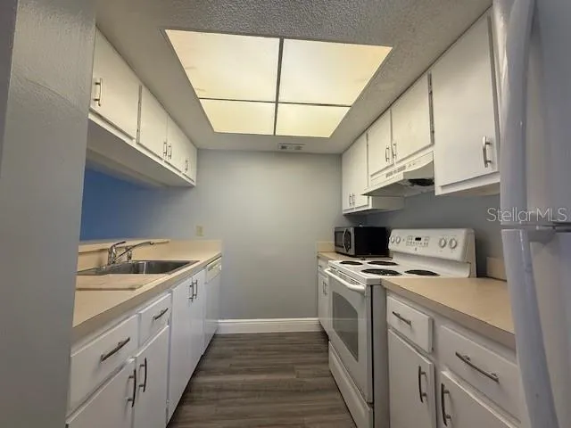 1656 SUNNY BROOK LANE NE #L102 Palm Bay, FL 32905