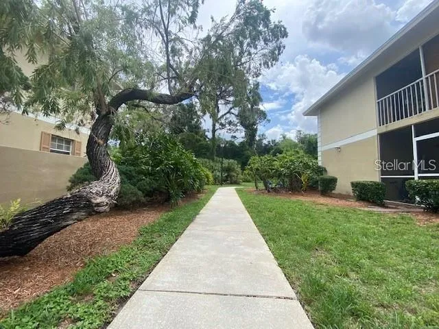 1656 SUNNY BROOK LANE NE #L102 Palm Bay, FL 32905