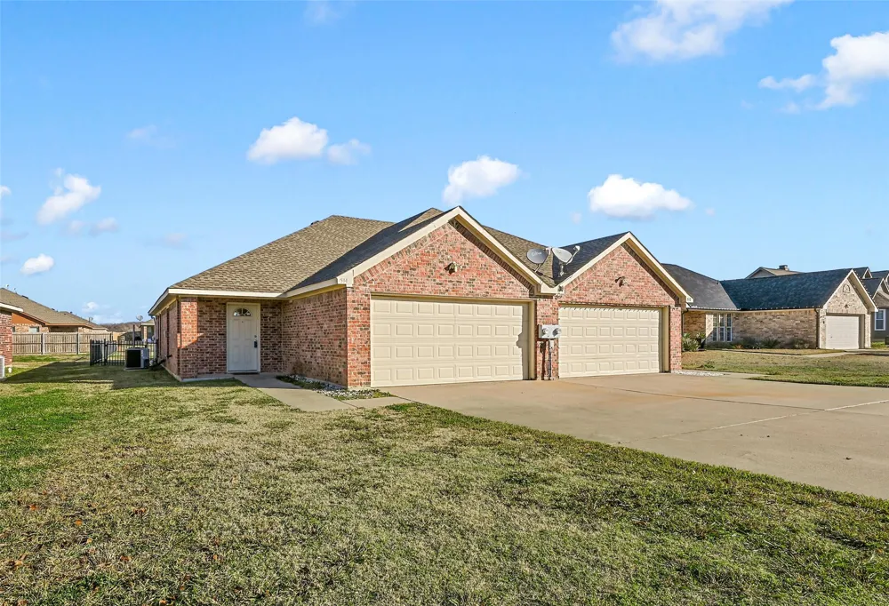 514 Harris Street Gunter, TX 75058