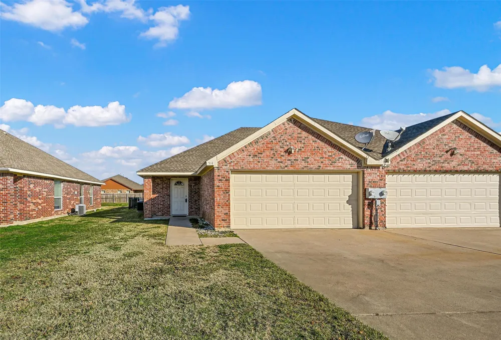 514 Harris Street Gunter, TX 75058