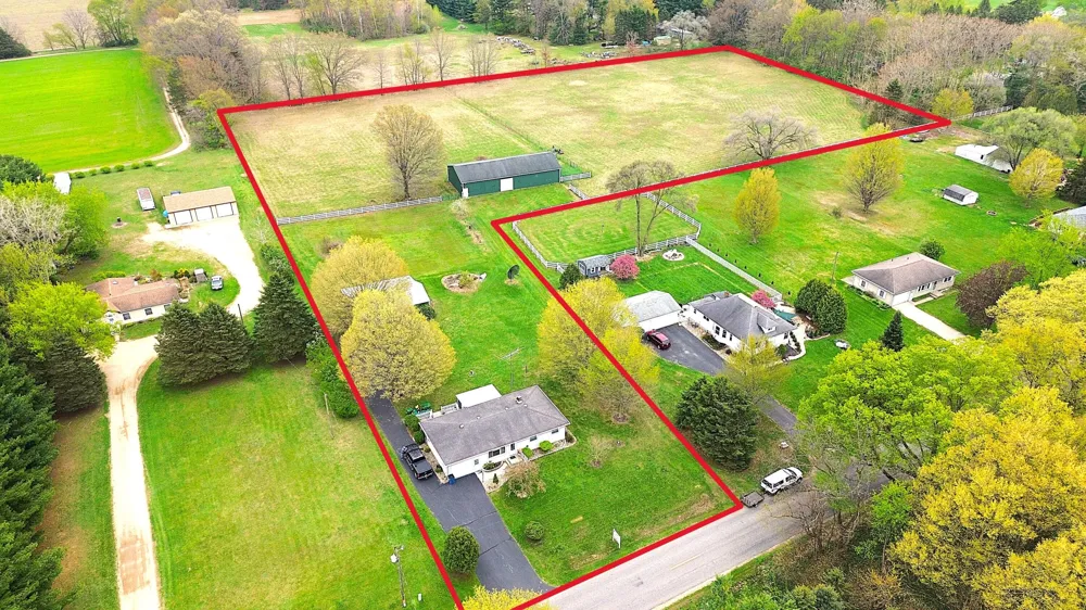 1155 S Bainbridge Center Road Benton Harbor, MI 49022