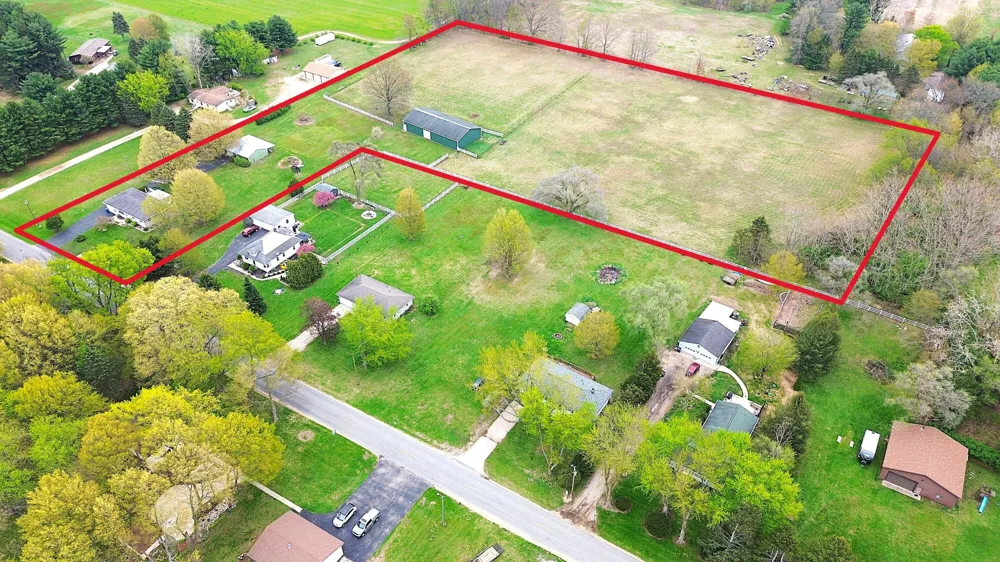 1155 S Bainbridge Center Road Benton Harbor, MI 49022