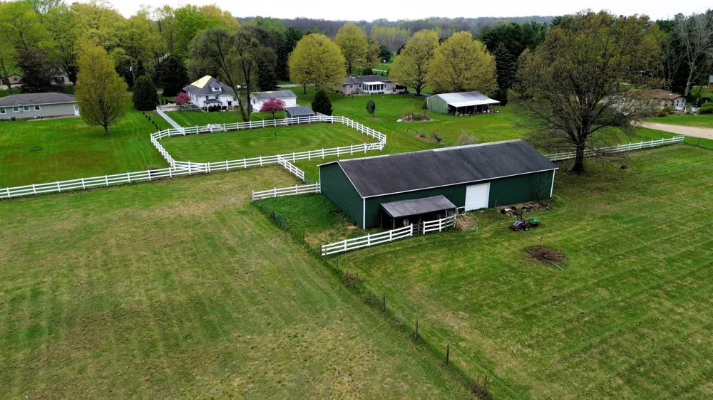 1155 S Bainbridge Center Road Benton Harbor, MI 49022