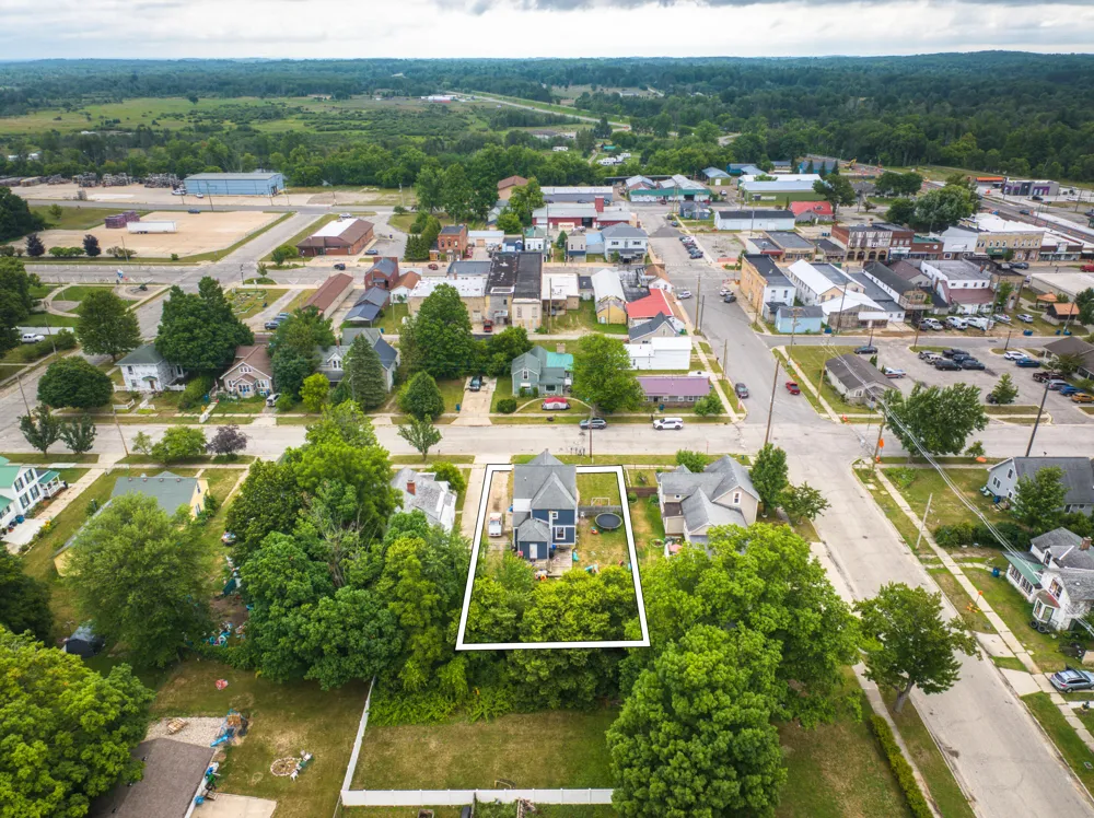 211 Pine Street Evart, MI 49631