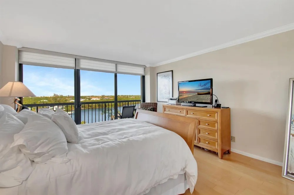 4740 S OCEAN BOULEVARD S #909 Highland Beach, FL 33487