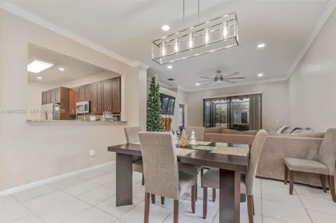 3044 La Mirage Dr