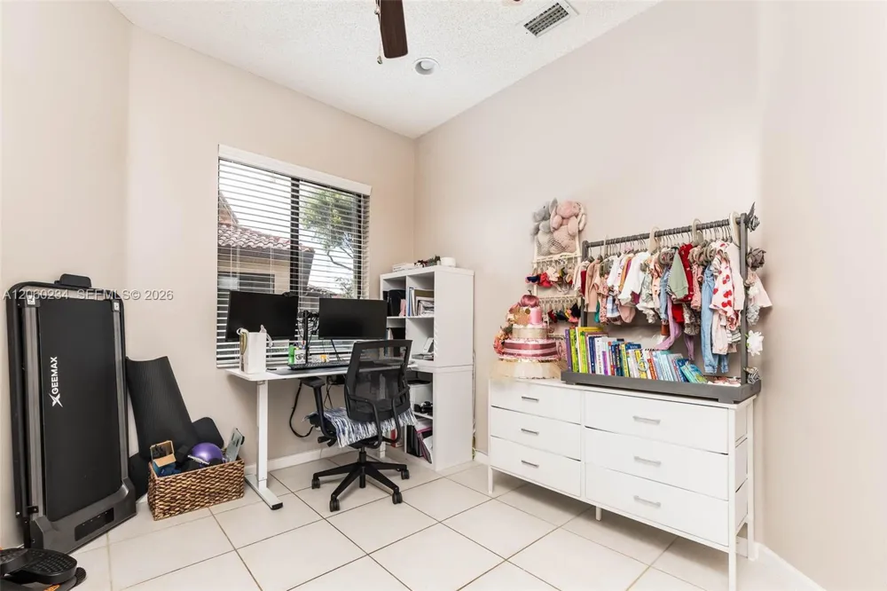 3044 La Mirage Dr Lauderhill, FL 33319