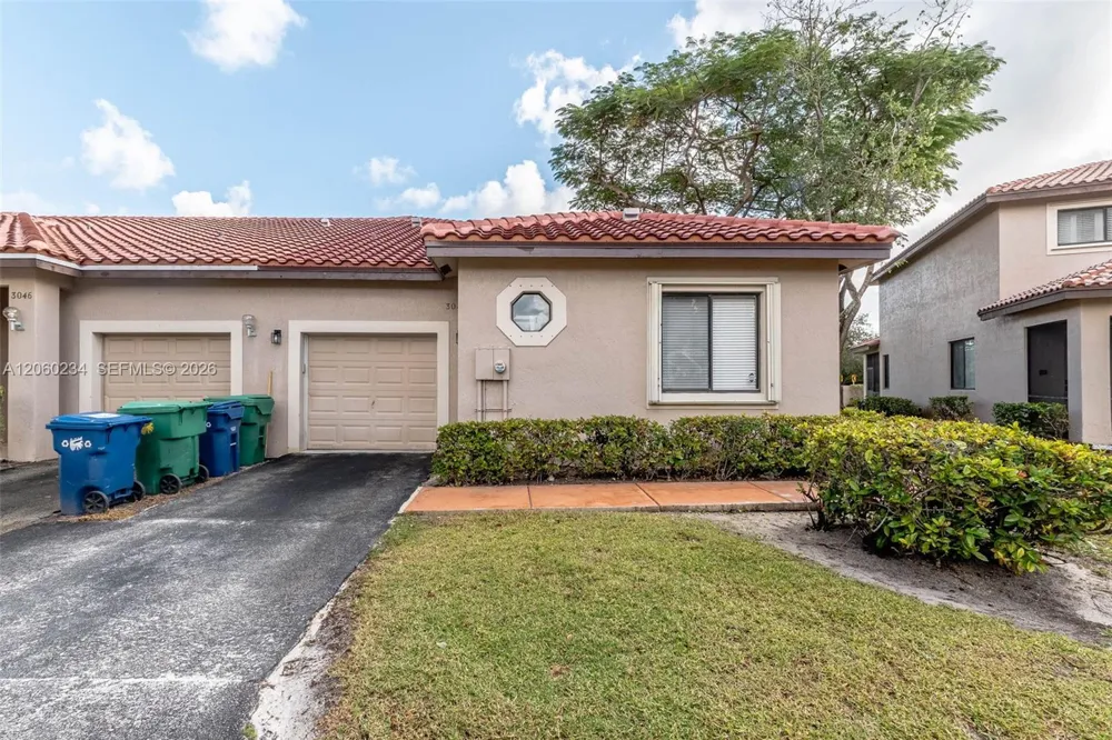 3044 La Mirage Dr Lauderhill, FL 33319