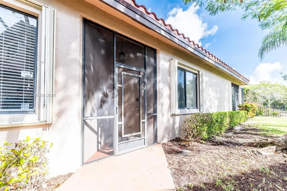 3044 La Mirage Dr Lauderhill, FL 33319