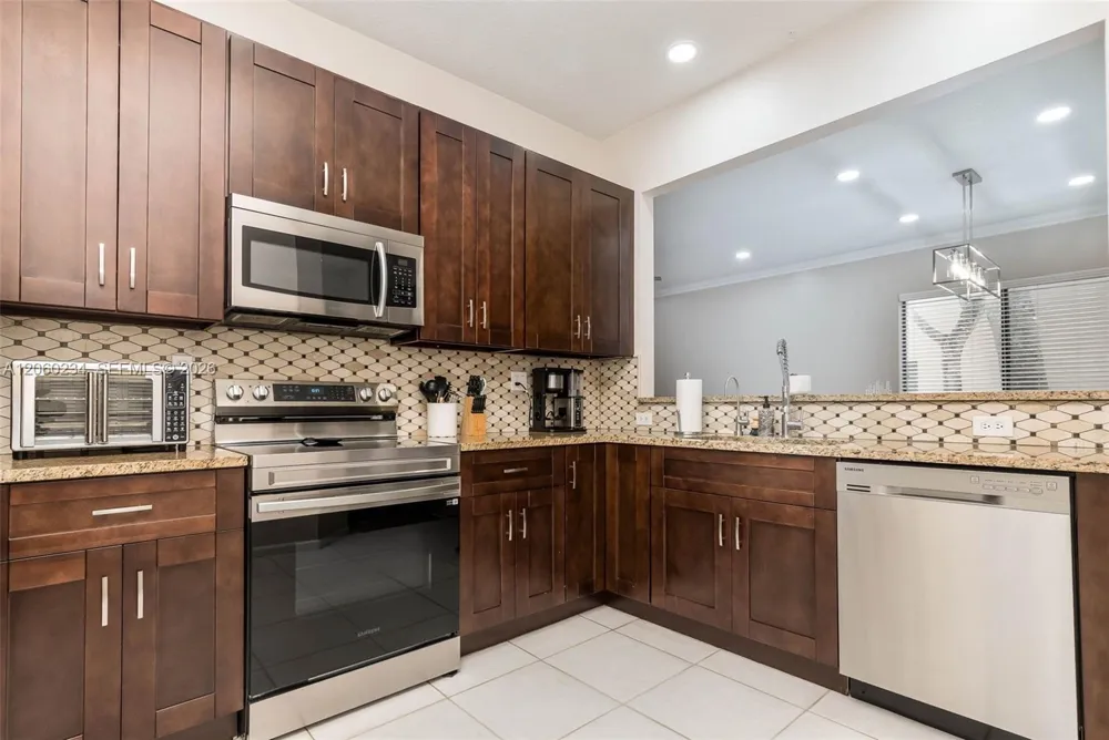 3044 La Mirage Dr Lauderhill, FL 33319