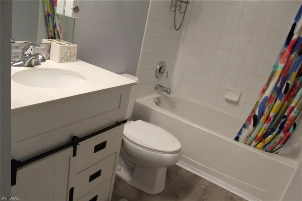 9076 Gervais Circle #403 Naples, FL 34120