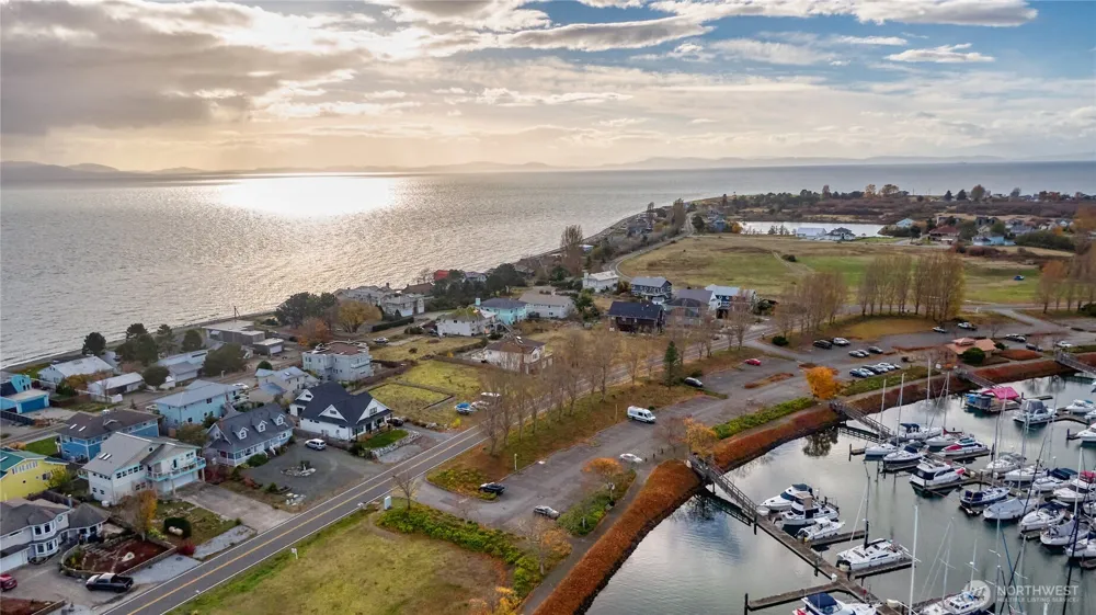 1587 Harbor Seal Drive Point Roberts, WA 98281